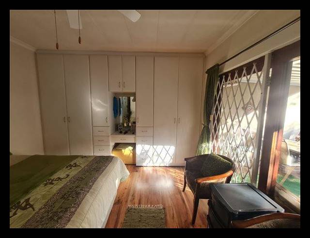 2 BEDROOM SIMPLEX FOR SALE IN MORNINGSIDE